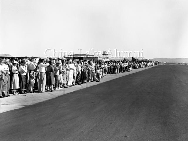 Airshow crowd