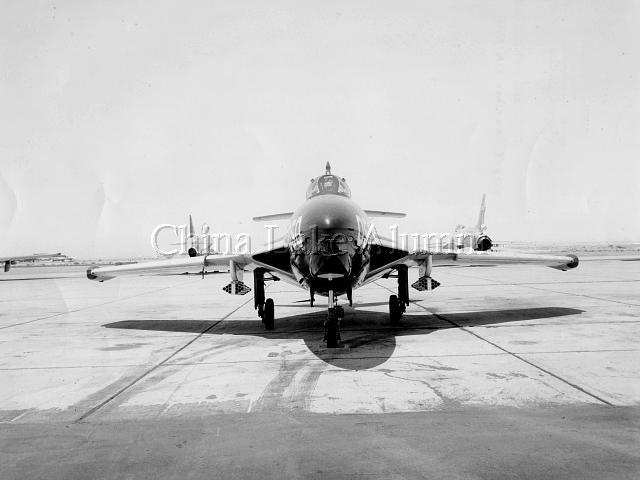 NAF F9F-8 Cougar