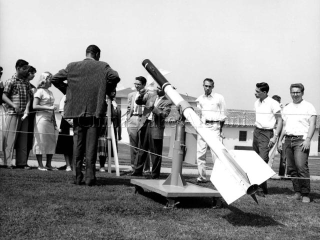 AIM-9 Sidewinder display