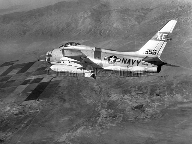 File:F-105 Thunderchiefs Mt Fuji.jpg - Wikimedia Commons